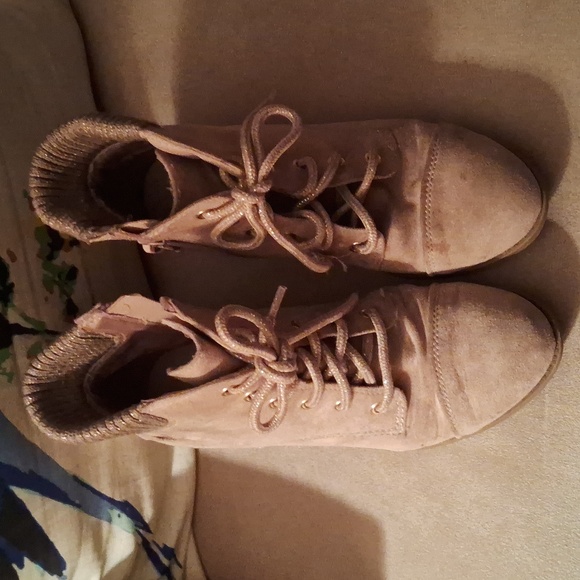 Little Girl's, Faux Suede, Booties with Sparkly Gold Laces &Trim & Side Zippers - Picture 3 of 7